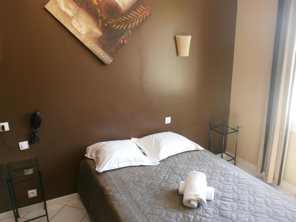 Adonis Sanary Grand Hotel Des Bains Bagian luar foto