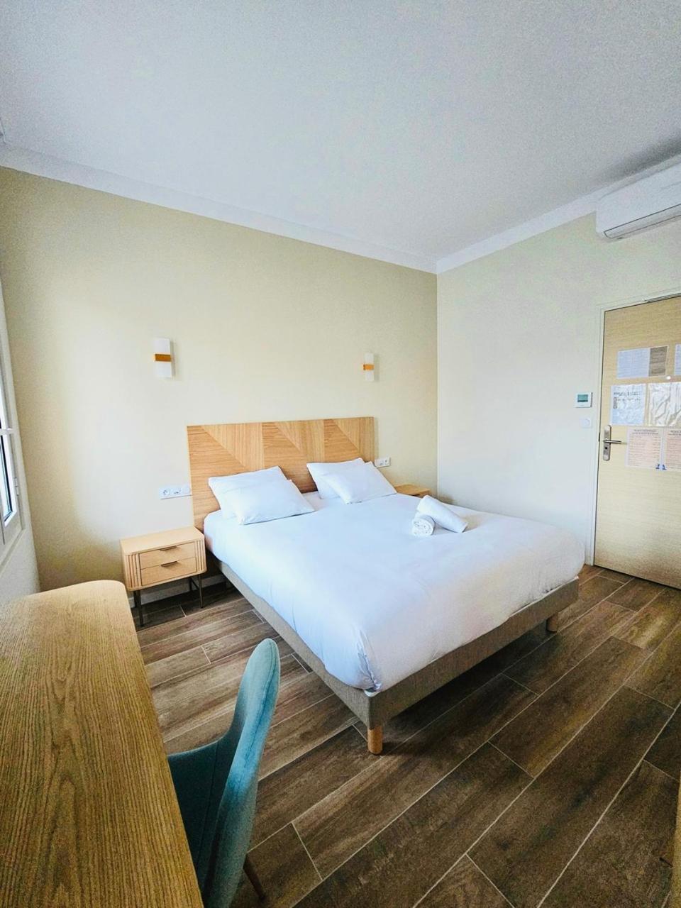 Adonis Sanary Grand Hotel Des Bains Bagian luar foto