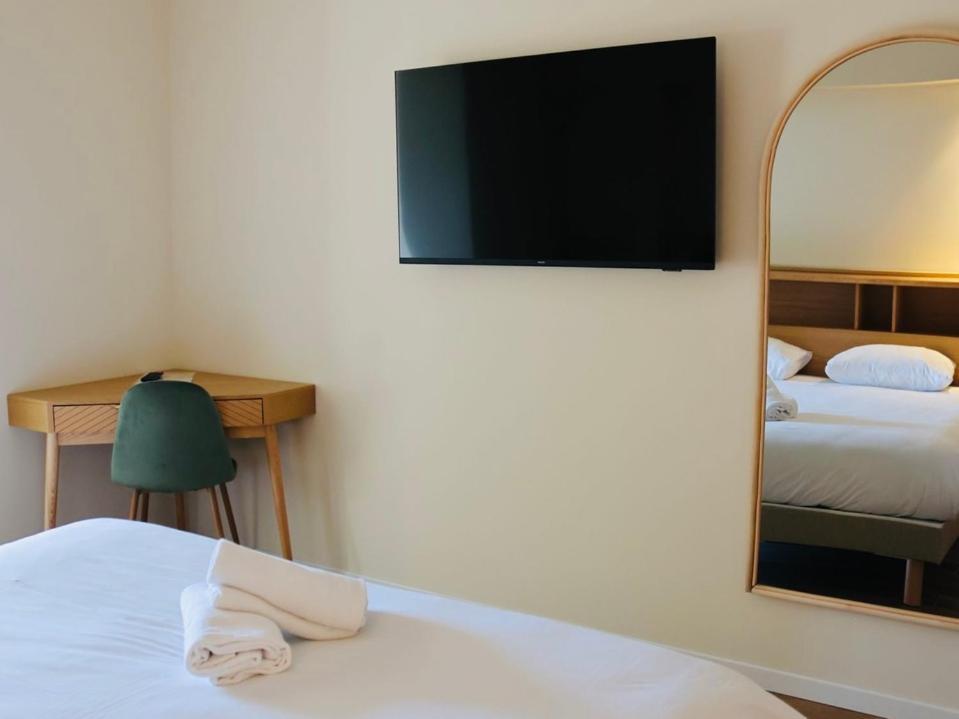 Adonis Sanary Grand Hotel Des Bains Bagian luar foto